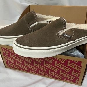 BRAND NEW VANS SLIDES FAUX FUR INSIDES